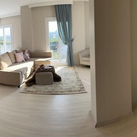 B. Equine Range Hotel Narlidere Dış mekan fotoğraf