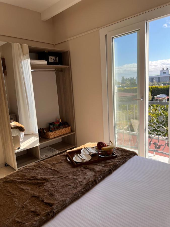 B. Equine Range Hotel Narlidere Dış mekan fotoğraf