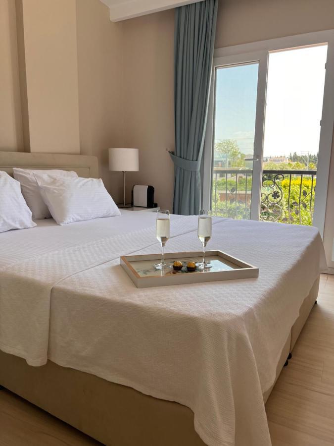 B. Equine Range Hotel Narlidere Dış mekan fotoğraf
