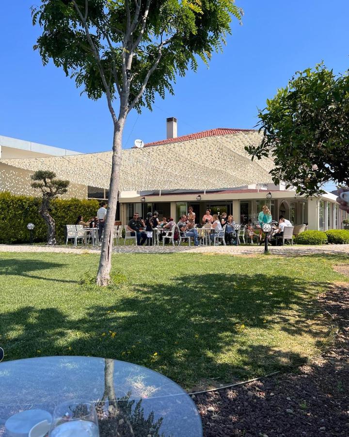 B. Equine Range Hotel Narlidere Dış mekan fotoğraf