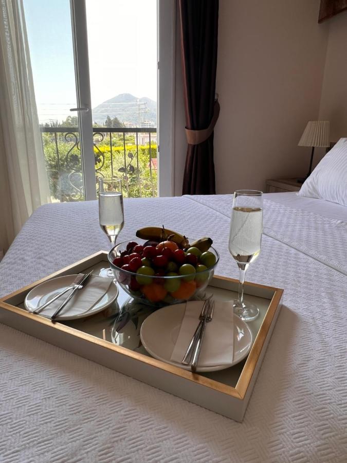 B. Equine Range Hotel Narlidere Dış mekan fotoğraf