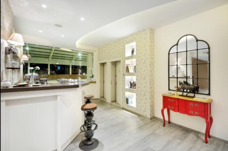 B. Equine Range Hotel Narlidere Dış mekan fotoğraf
